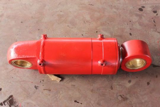 點擊查看詳細信息<br>標題：160后支撐油缸 閱讀次數(shù)：2299